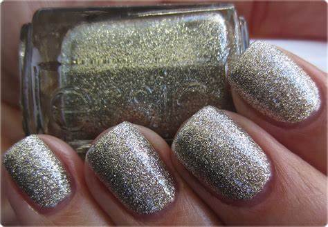 Essie Nail Polish Beyond Cozy 816