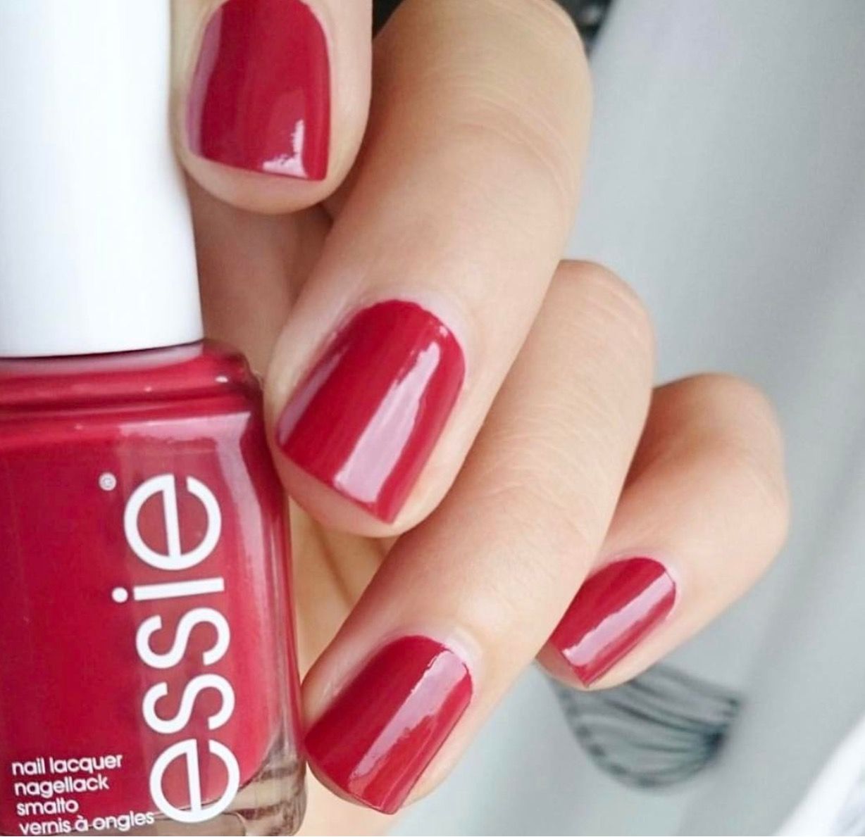 Essie Nail Polish With The Band 934